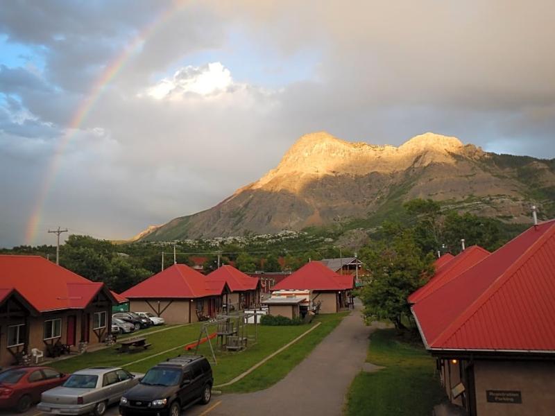 Aspen Village Waterton Park Bagian luar foto